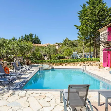 Ariadne Aresti Agios Leon