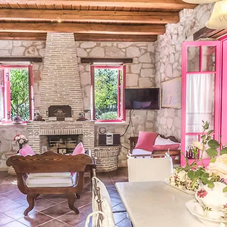 Ariadne Aresti Agios Leon